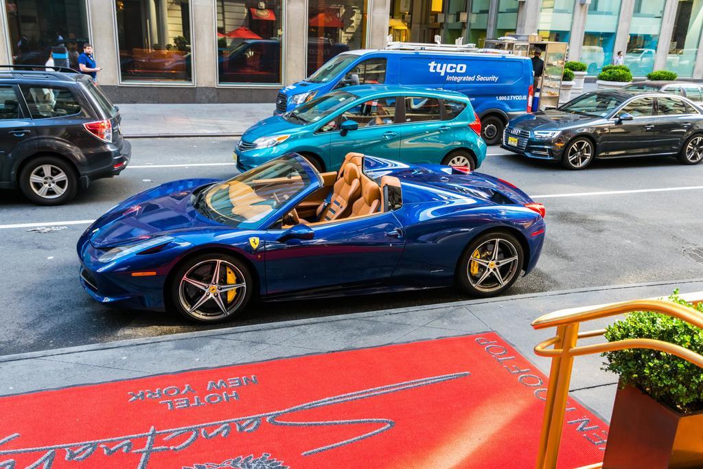 サンクチュアリ ホテル アット タイムズ スクエア ニューヨーク エクステリア 写真